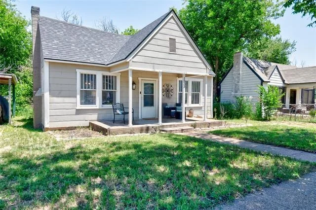 Photo of 1233 Peach Street