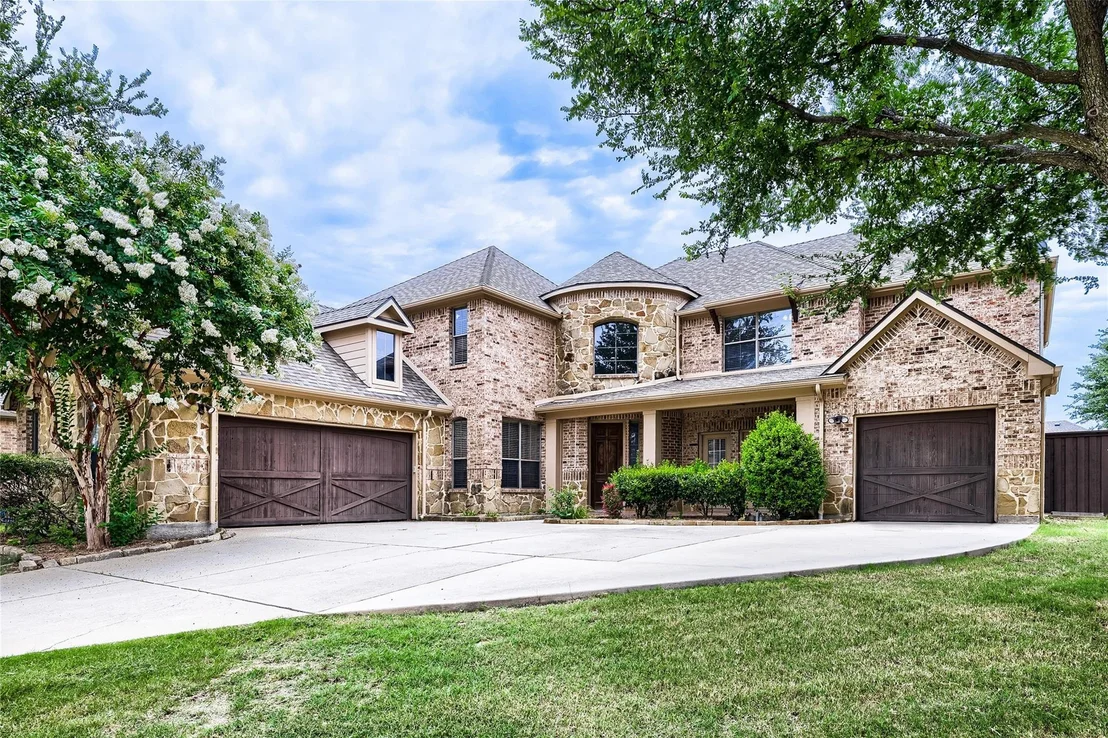 Photo of 710 Calaveras Court