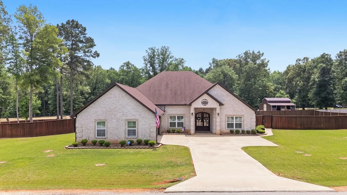 Photo of 20926 Patriot Circle