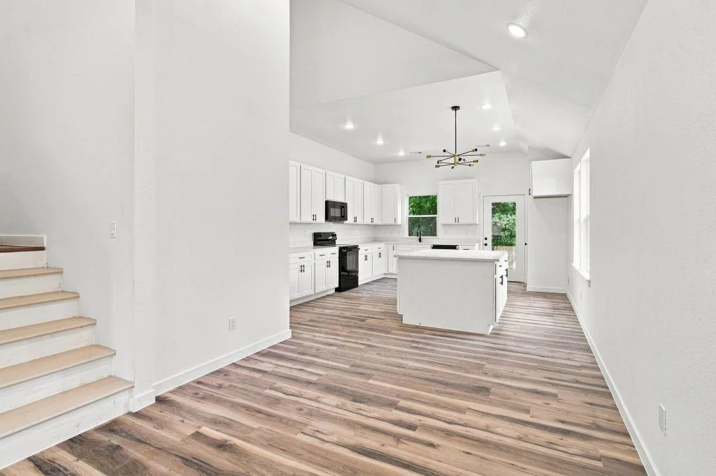 Photo of 106 E Miller