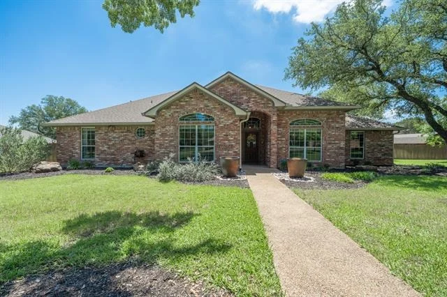 Photo of 100 Twisted Oak Lane