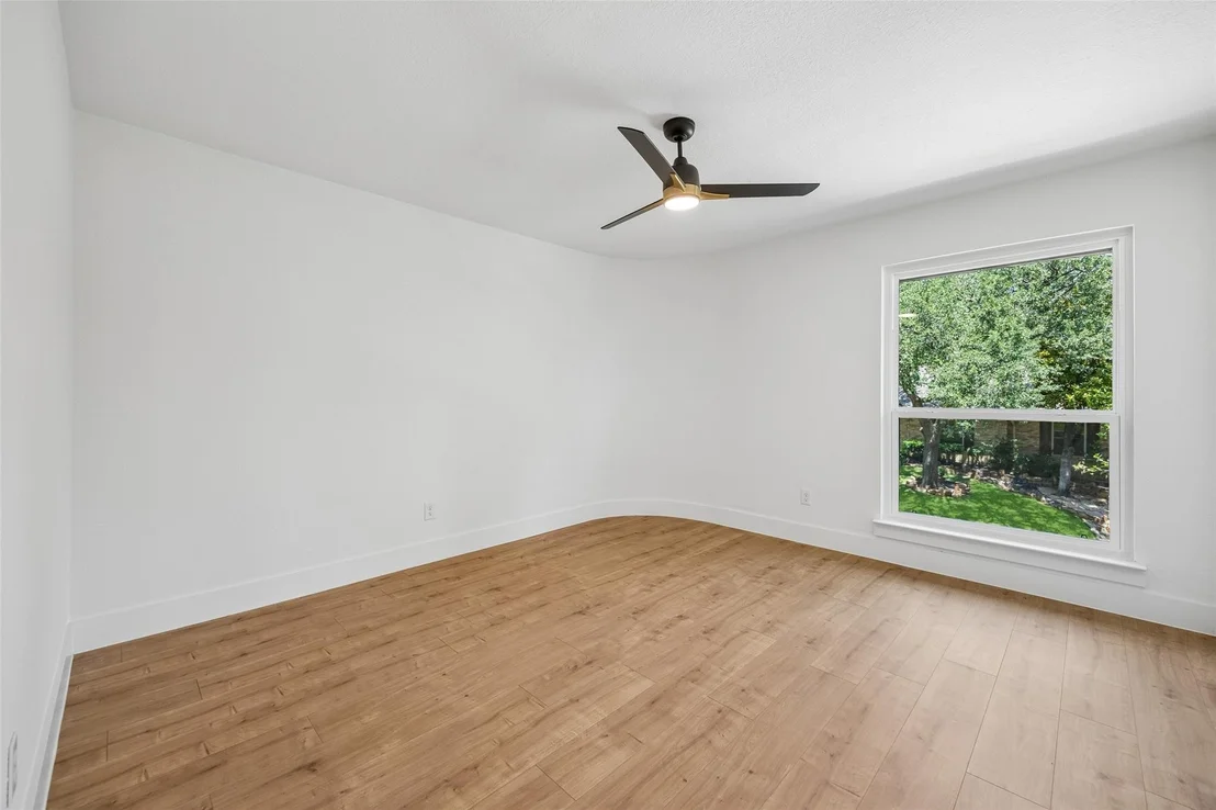 Photo of 2401 Chimney Hill Drive