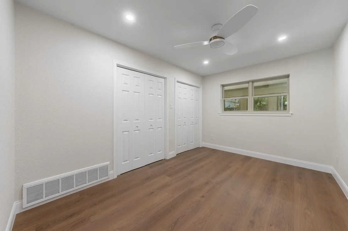 Photo of 2844 Hurstview Drive
