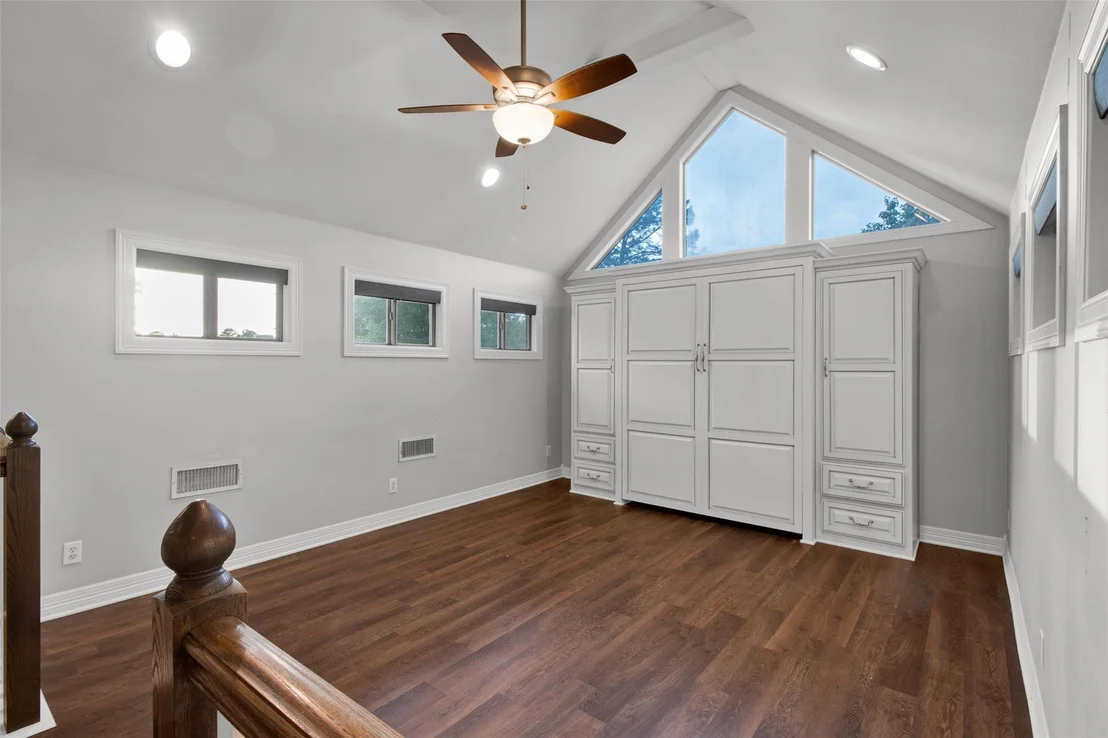 Photo of 3815 Holly Ridge Drive
