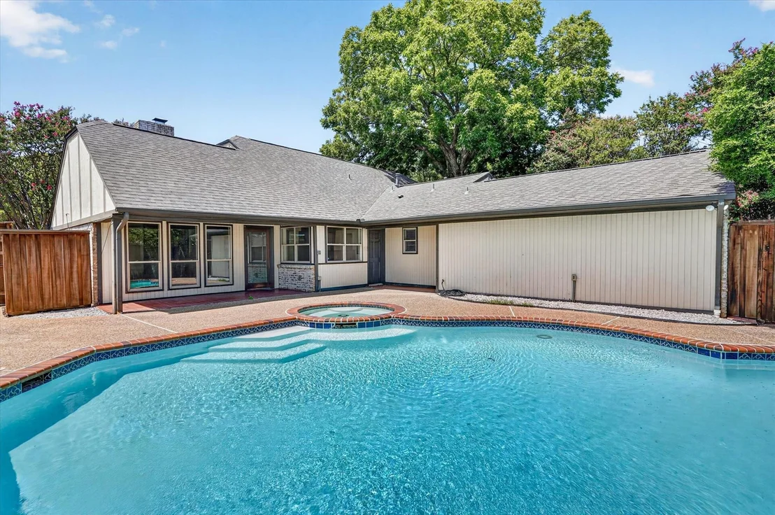 Photo of 2004 Hondo Drive