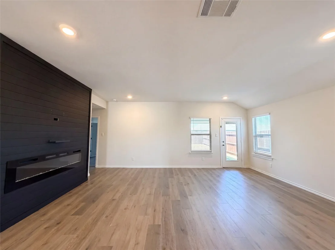 Photo of 6424 Waterfall Lane