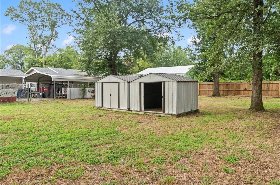 Photo of 921 Bradleys Bend