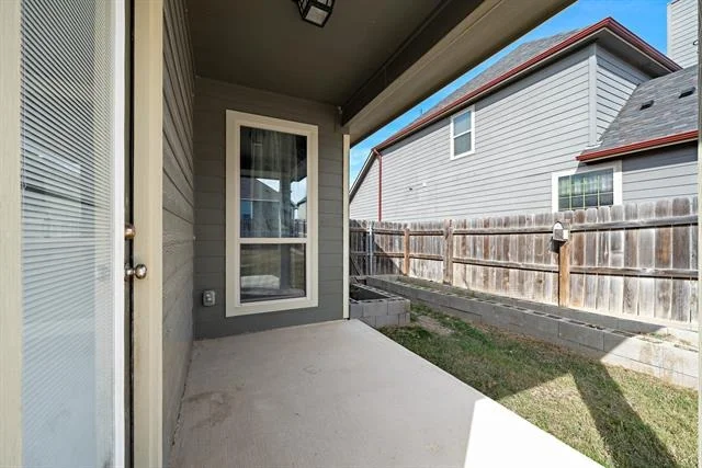 Photo of 846 Ross Road
