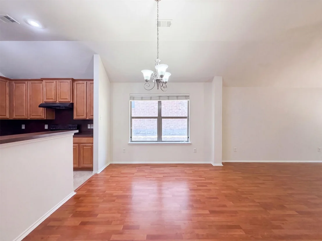 Photo of 605 Crystal Falls Drive