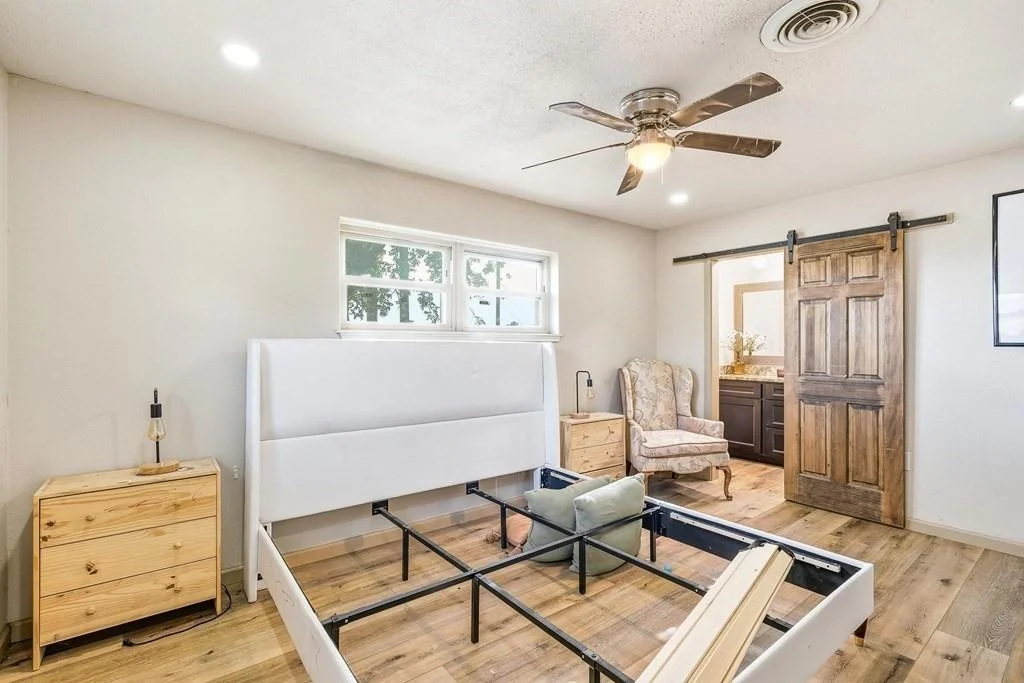Photo of 1435 Bandera Dr