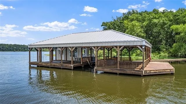 Photo of 17110 Island Cove Road