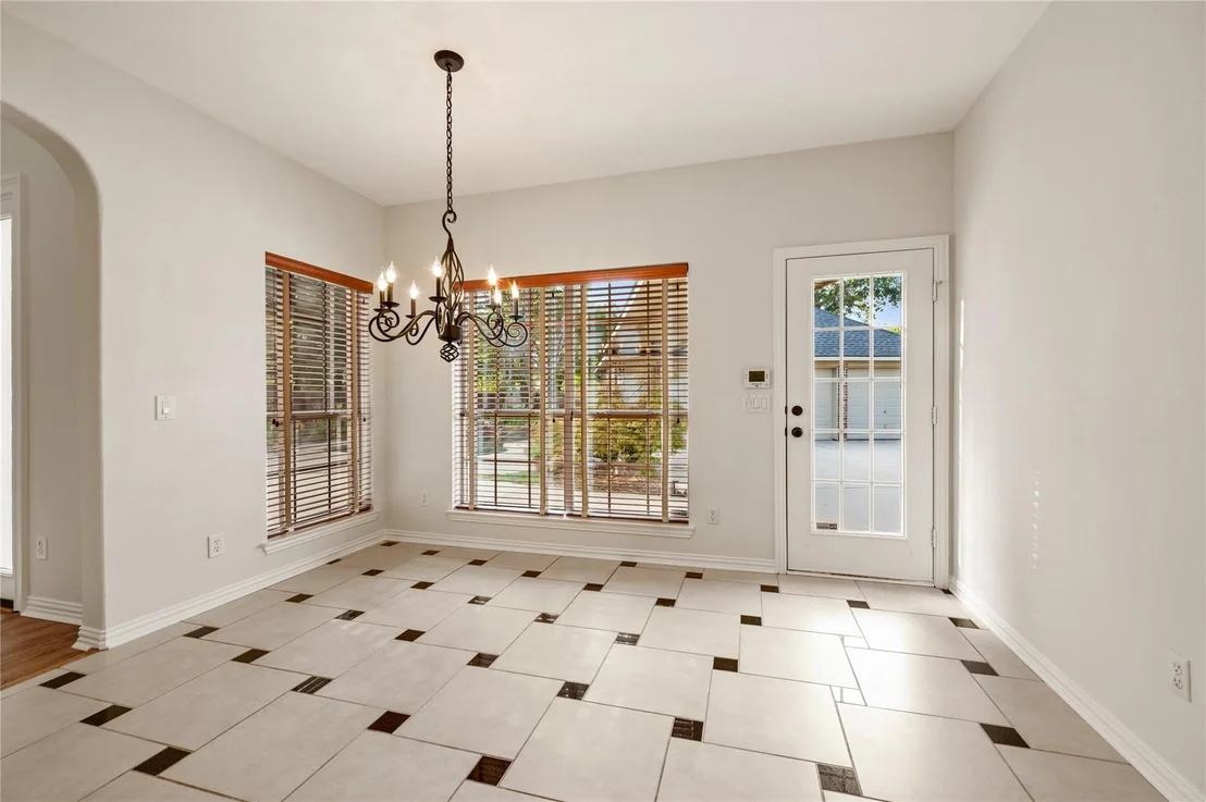 Photo of 1607 Forest Bend Lane