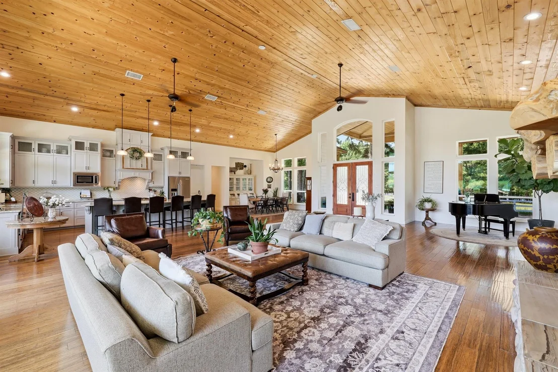 Photo of 1357 County Road 3504