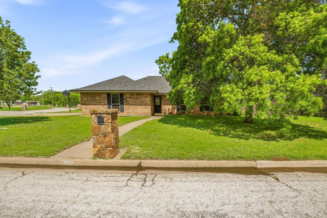 Photo of 1318 Fairway Drive