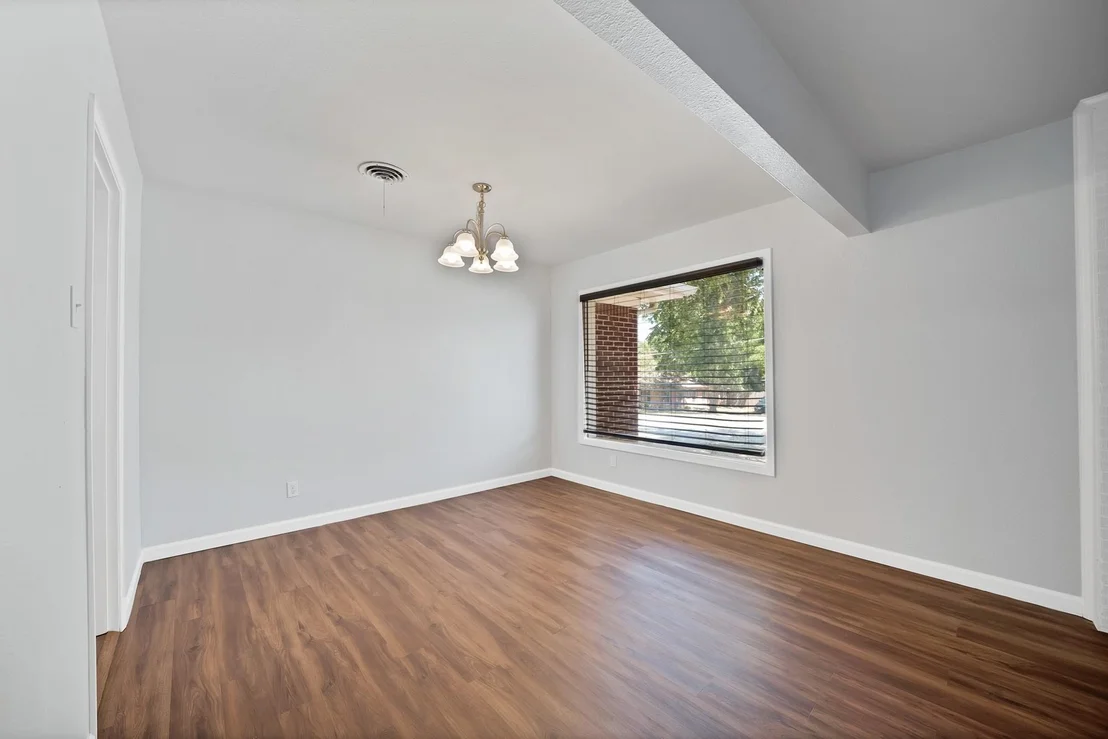 Photo of 1003 Brookhollow Drive