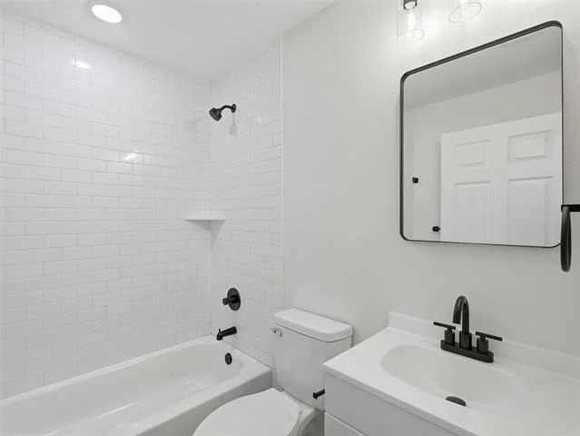 Photo of 706 Emery Street