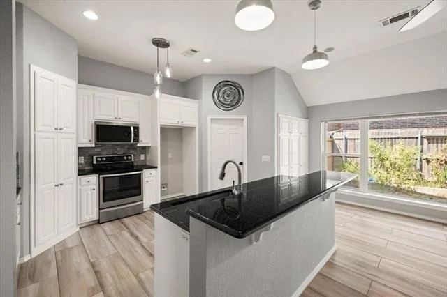 Photo of 10200 Fieldcrest Drive