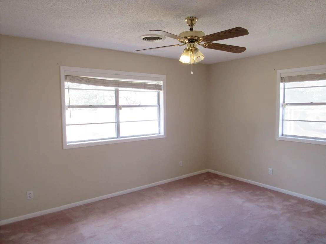 Photo of 423 W Anders Street