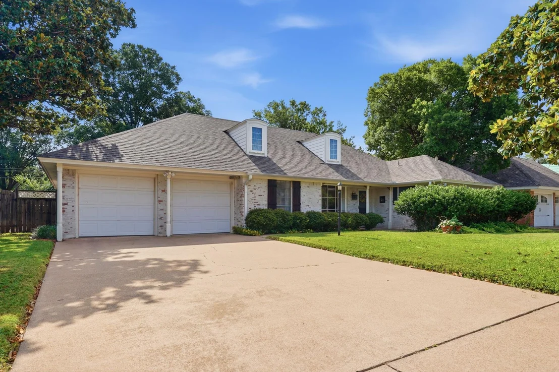 Photo of 858 Canyon Court