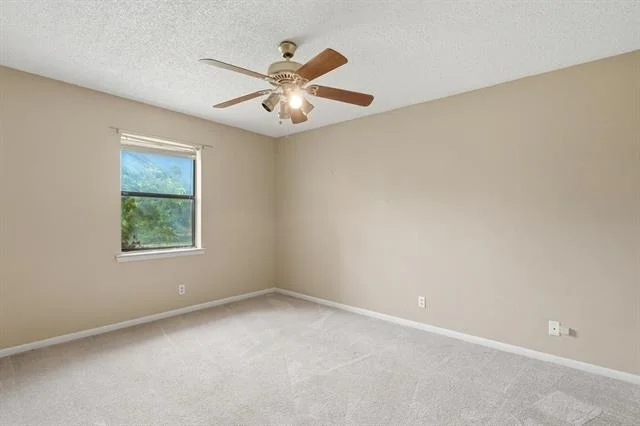Photo of 116 Greentree Cir