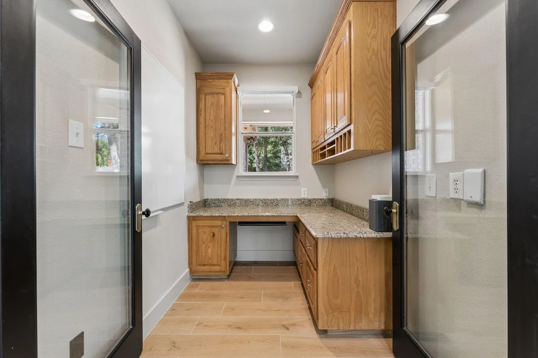 Photo of 3884 County Road 401
