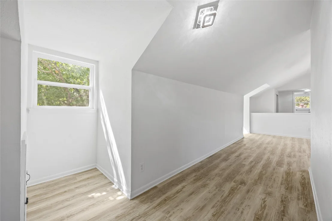 Photo of 5748 Wimbleton Way