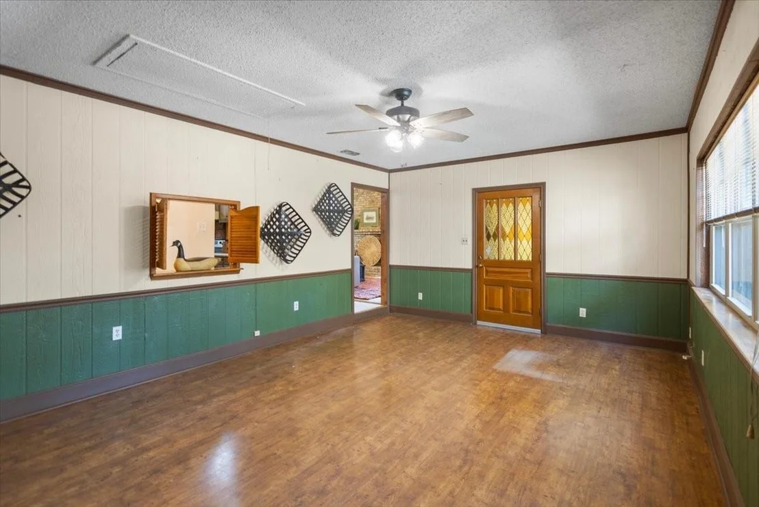 Photo of 207 Grass Knoll Drive