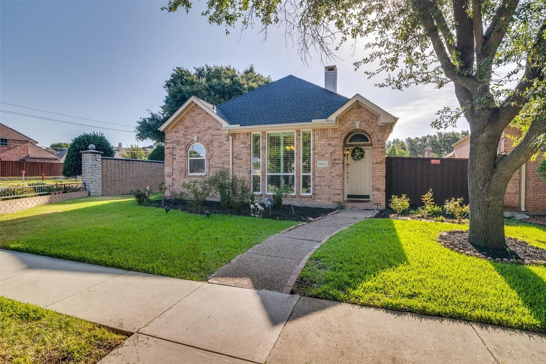 Photo of 6924 Harvey Lane