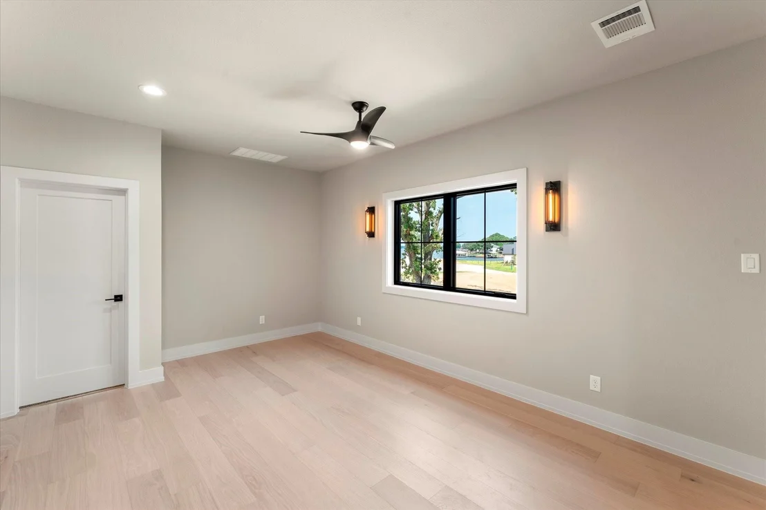 Photo of 2565 Groves Court