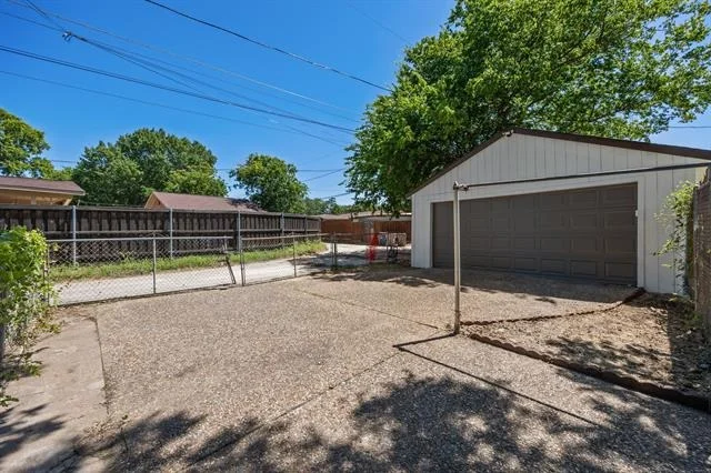 Photo of 4577 Silversprings Drive