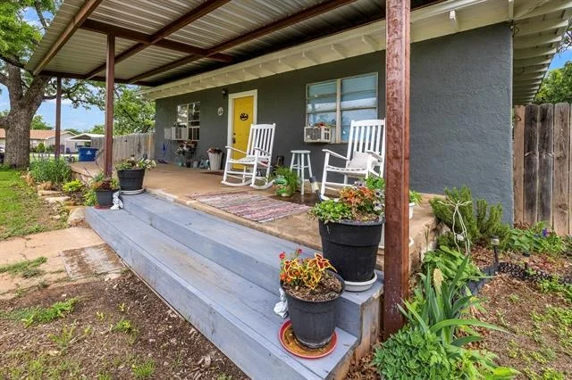 Photo of 506 W 2nd Street