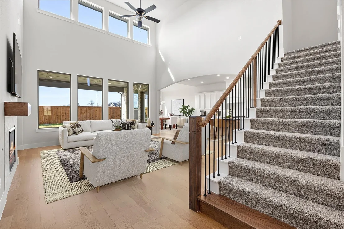 Photo of 10020 Cresent Drive