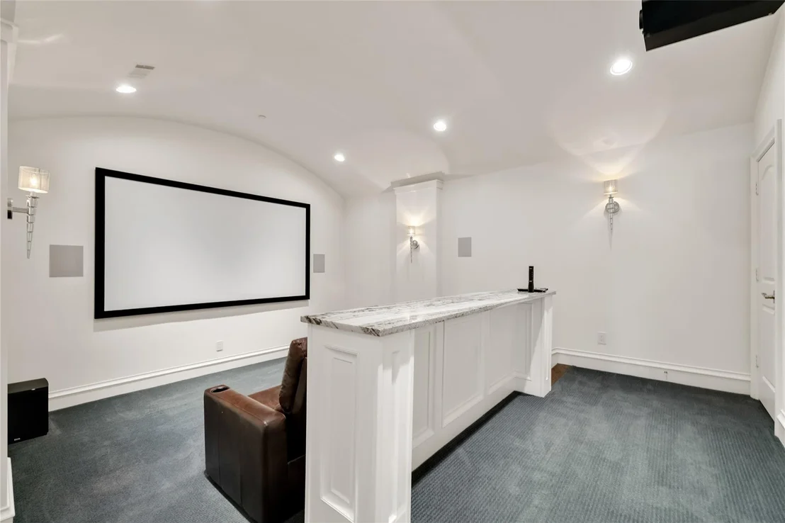 Photo of 4719 Forest Lane