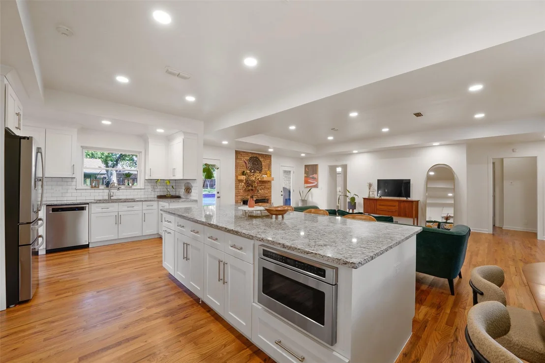 Photo of 1417 Sylvan Drive