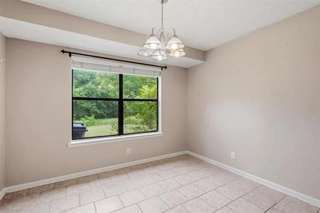 Photo of 116 Greentree Cir