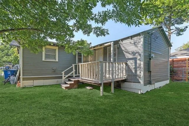 Photo of 2821 Gladstone Drive
