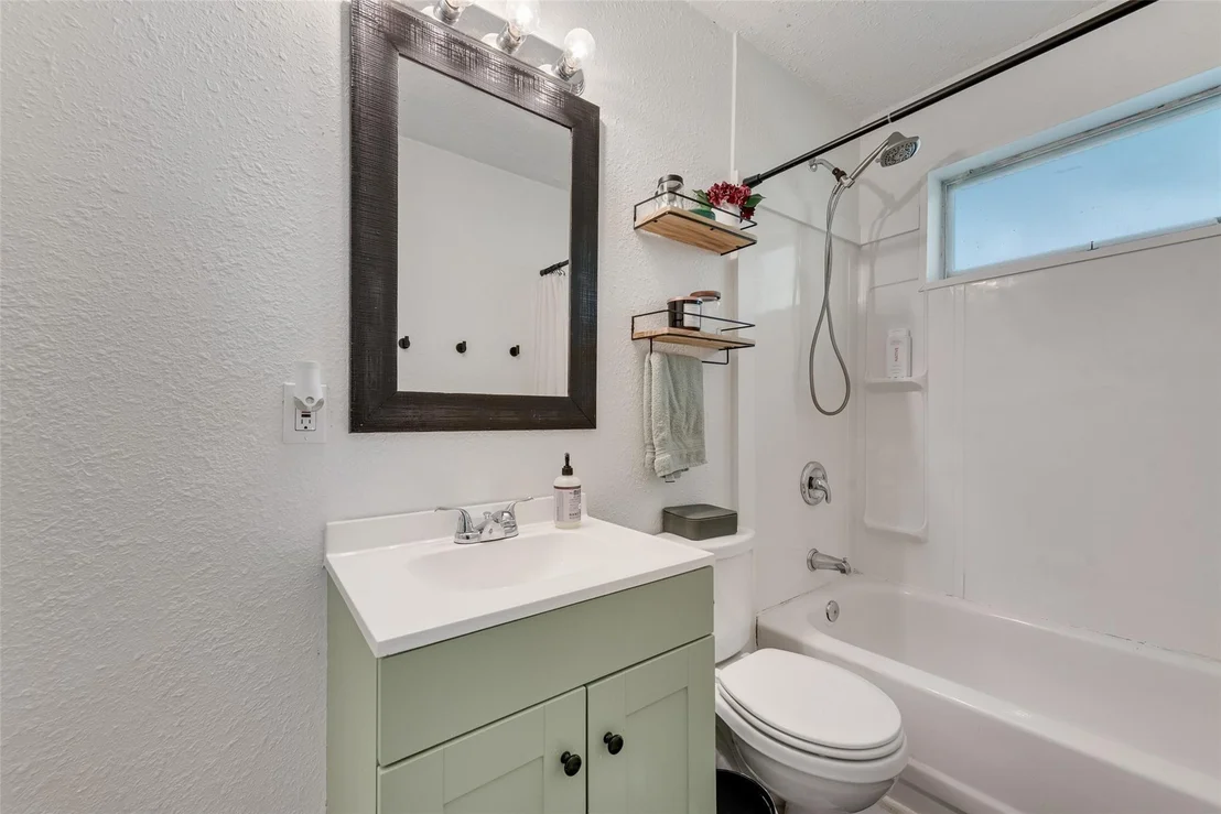 Photo of 3008 Albany Drive
