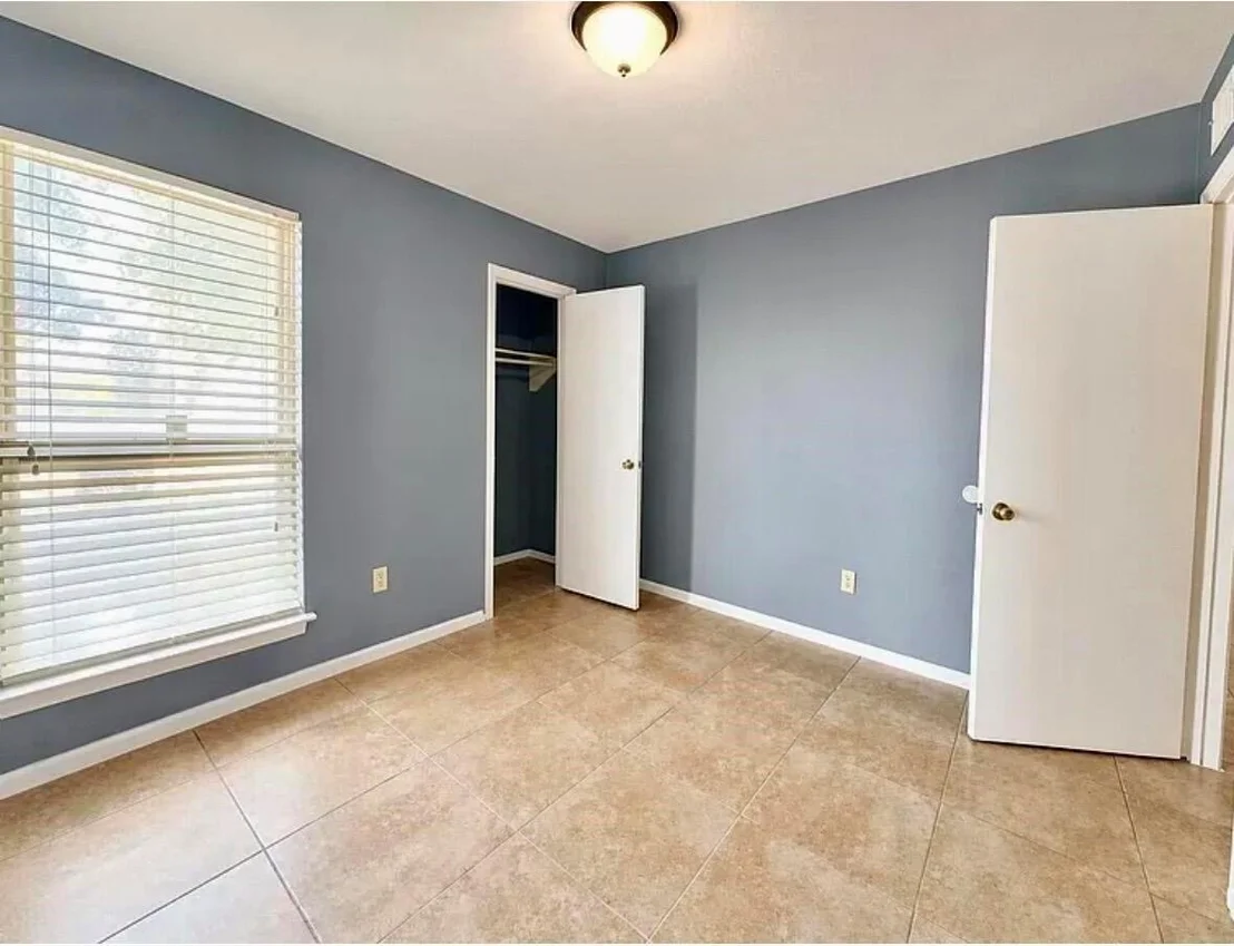 Photo of 915 Lemontree Drive
