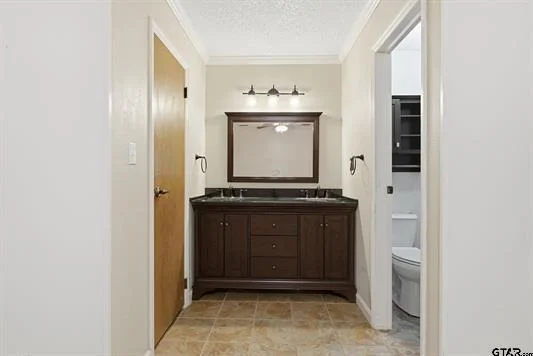 Photo of 546 Woodside Drive