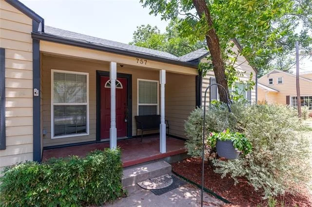 Photo of 757 Davis Drive
