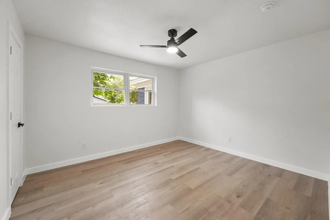 Photo of 861 Woodcrest Drive