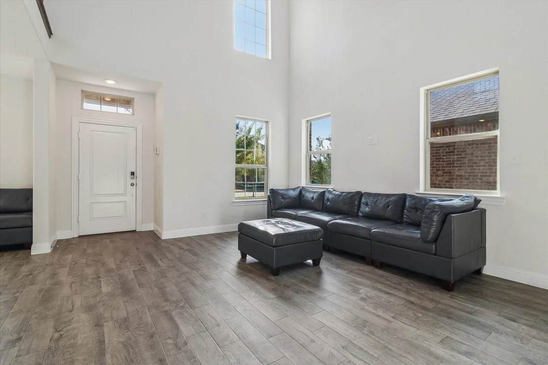 Photo of 6012 Dandelion Drive