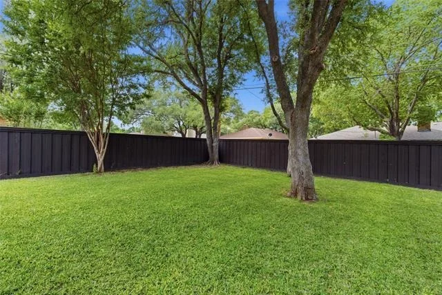 Photo of 1515 Oak Forest Drive