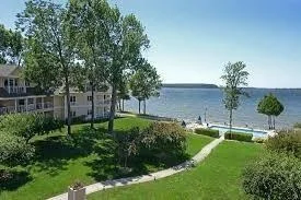 Photo of 28 E Whippoorwill Lane