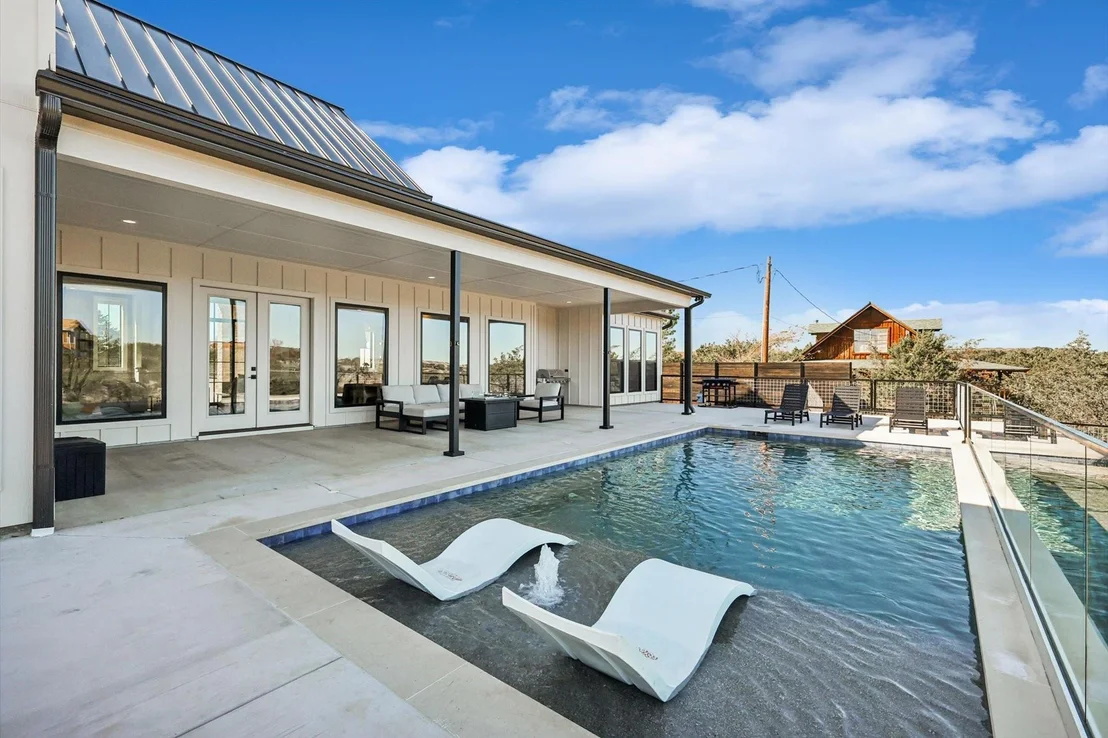 Photo of 1100 Creekview Cove