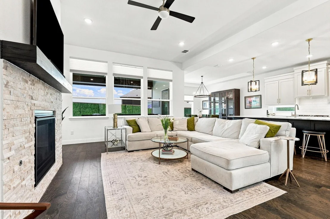 Photo of 7122 Doe Creek Lane