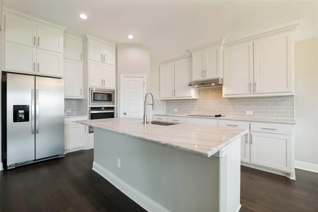Photo of 541 Windrow Lane