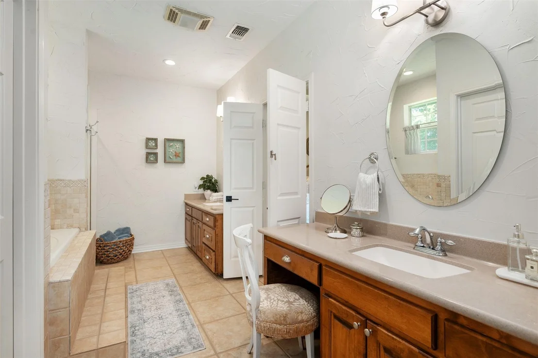 Photo of 1109 Robbins Road