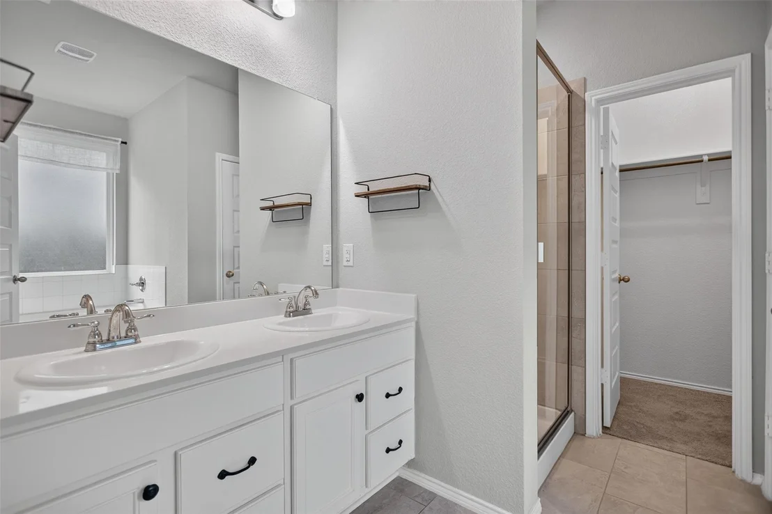 Photo of 2143 Mossbrook Drive