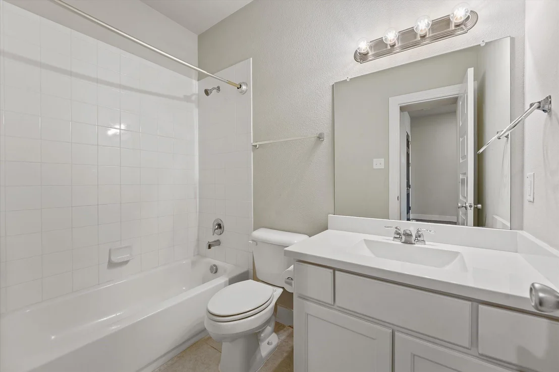 Photo of 2044 Longbridge Road